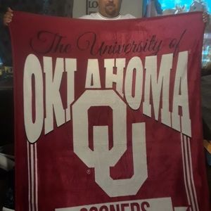 Meet your Posher, Larry don